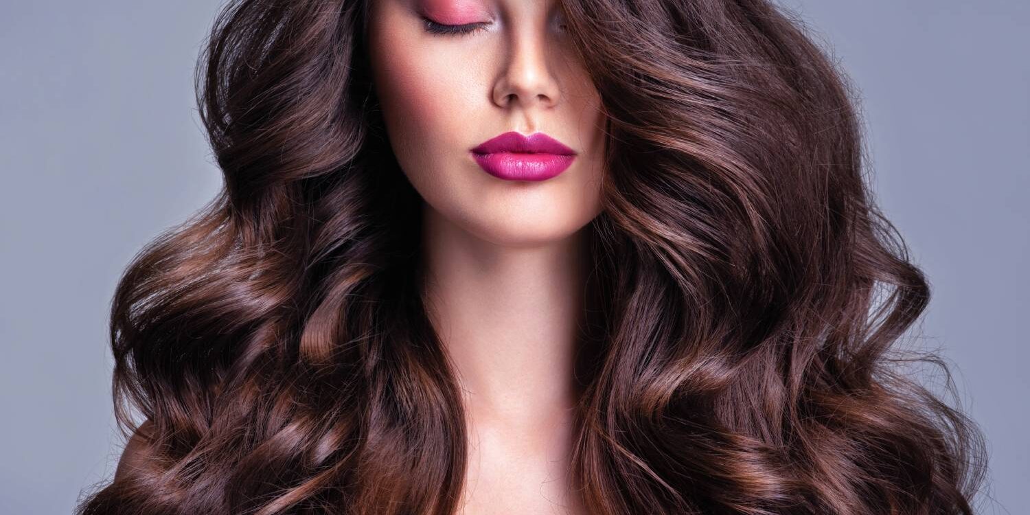 COUPE_FEMME2 1500X750 | Le Studio Coiffure Pourquoi les colorations aux reflets froids font leur grand retour cette année ? Pfastatt